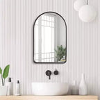 Specchio da Parete Moderno con Cornice ad Arco 20 x 30 Pollici, con Telaio in Acciaio, Vetro Flottante Antidistorsione e Ganci Preinstallati, Nero Opaco